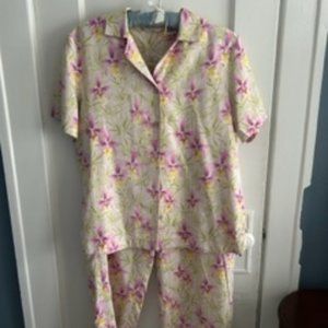 Tommy Bahama Silk Set S/S Top and Crop Pants